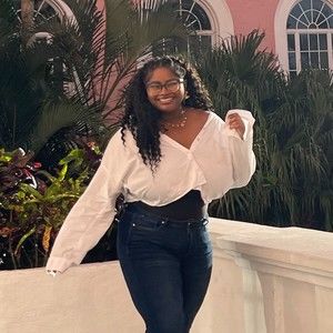 Meet your Posher, Myisha